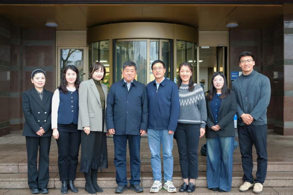 52ef578b5af2253eff3d5bc720d7d72b